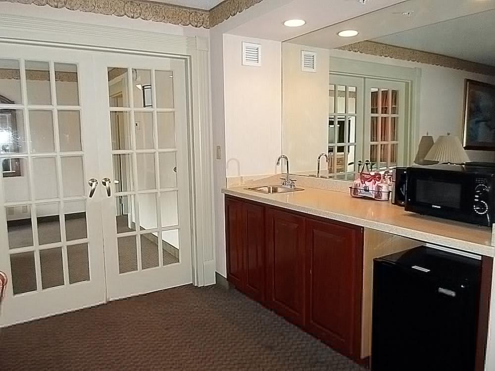Quail Hollow Resort Trademark Collection By Wyndham Painesville Eksteriør billede