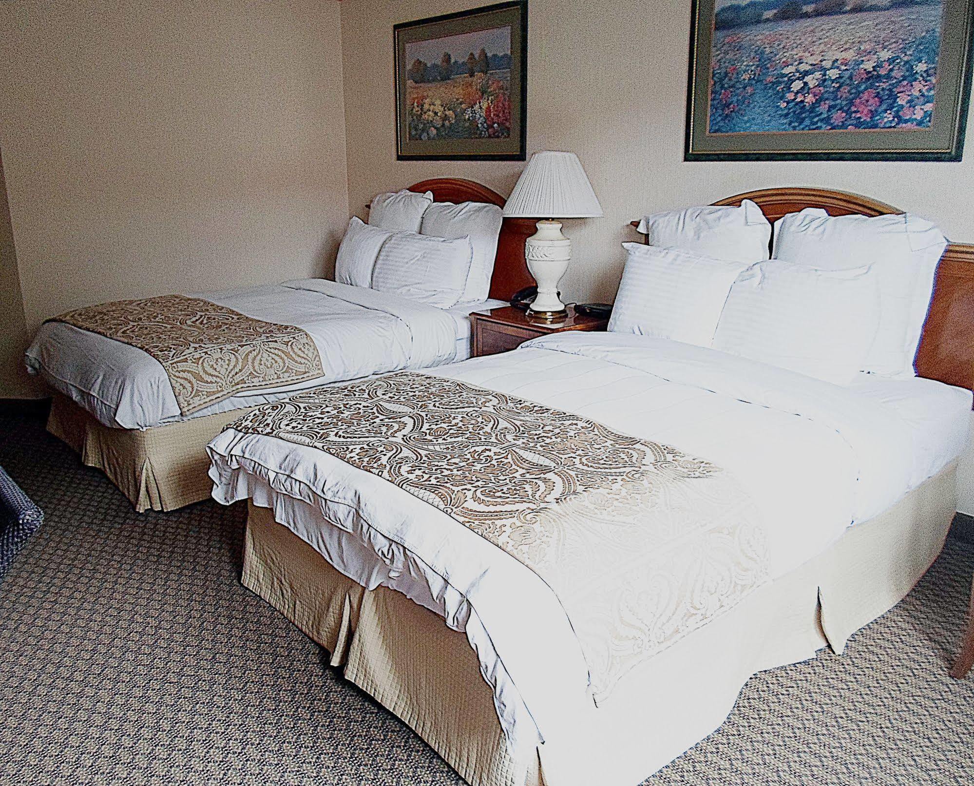 Quail Hollow Resort Trademark Collection By Wyndham Painesville Eksteriør billede