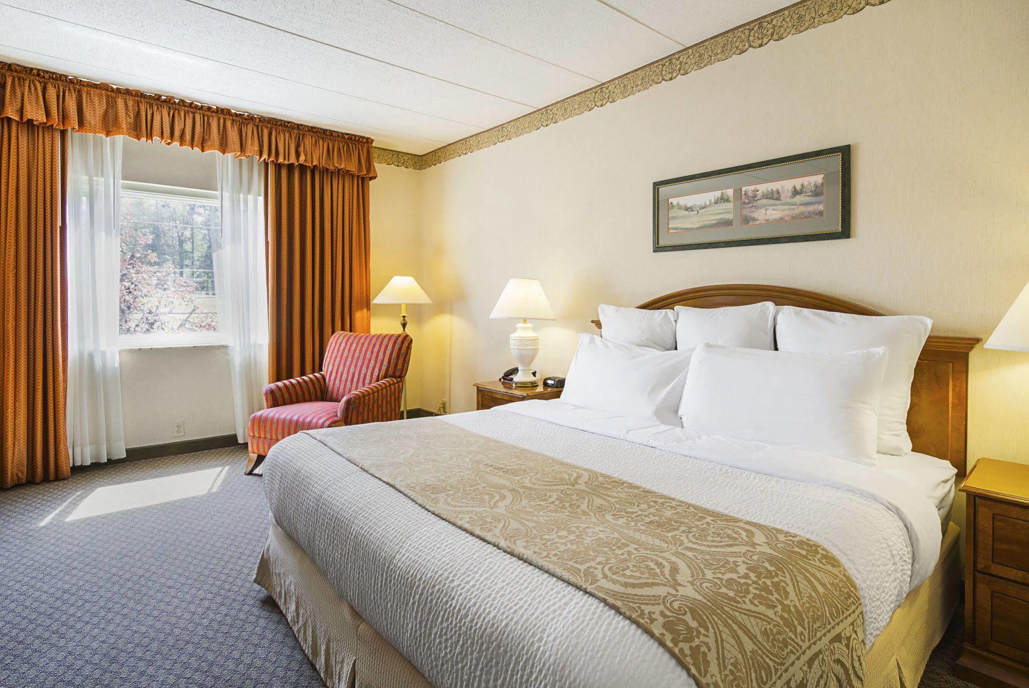 Quail Hollow Resort Trademark Collection By Wyndham Painesville Eksteriør billede